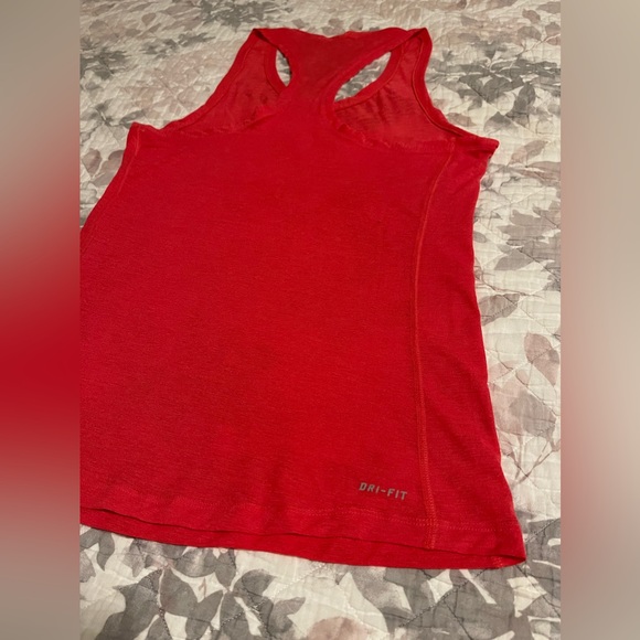 Nike Dri-Fit Sheer Tank - Picture 6 of 9
